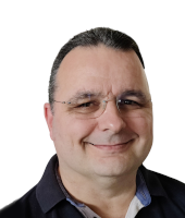 Fabrice-Olivier PIHOUR est un consultant SAP Business One confirmé travaillant chez GO SYSTEMES